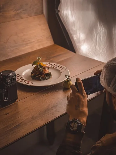 Jak skutecznie prowadzić bloga gastronomicznego na WordPressie w 2026 roku?