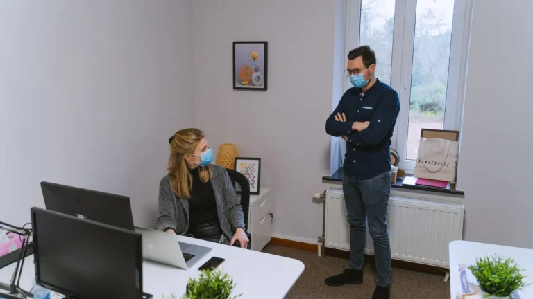WordPress czy Wix dla małej firmy — porównanie 2026